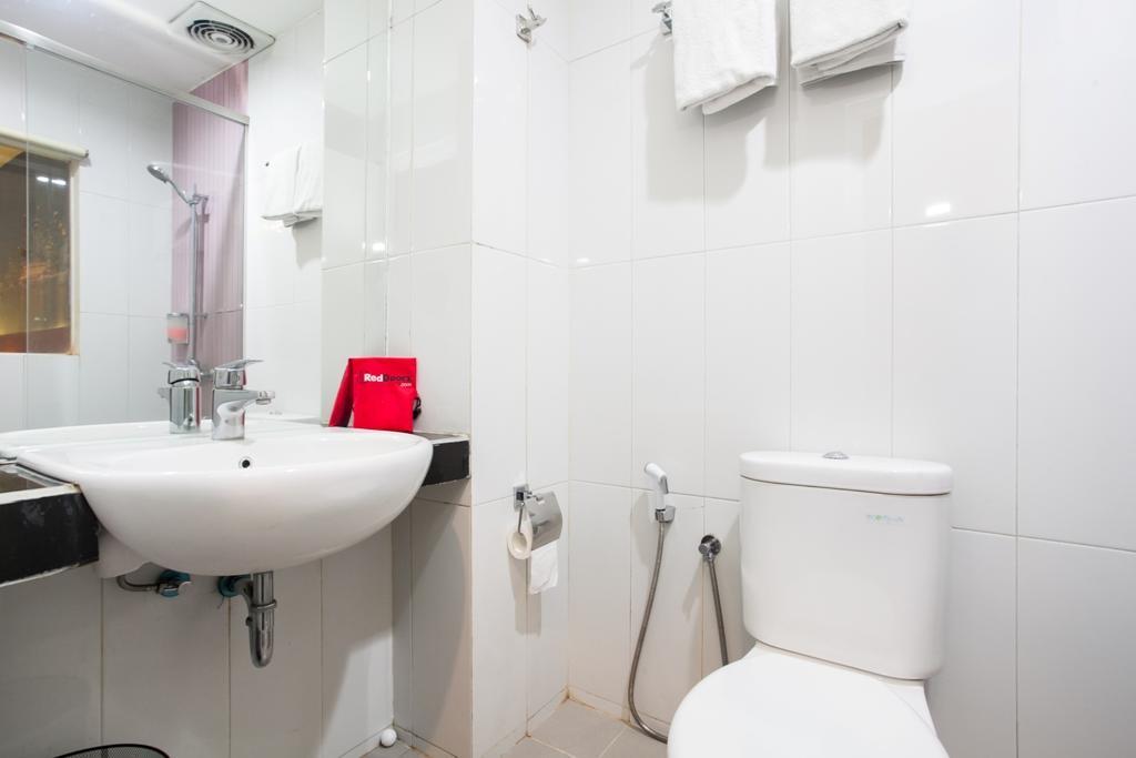 מלון מאלאנג Reddoorz Near Hawaii Water Park מראה חיצוני תמונה